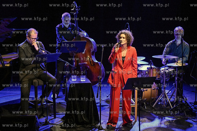 Teatr Atelier w Sopocie. Poemat jazzowy BONA z muzyka...