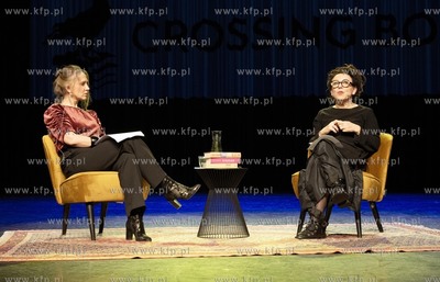 Theater De Regentes w Hadze.Spotkanie z Olgą Tokarczuk...