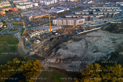 Budowa kolejnego budynku na osiedlu Pruszcz Park przy...