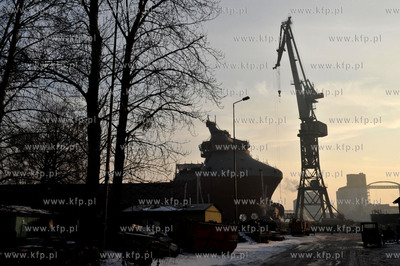 Stocznia Gdansk. Budowa statku typu PSV Ocean Art do...