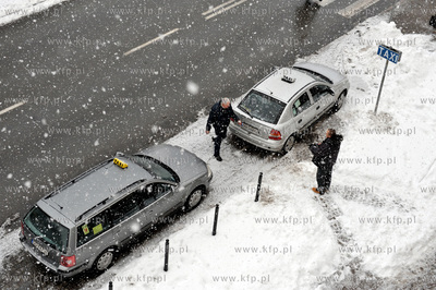 Gdansk, ul. Podwale Staromiejskie. Postoj taksowek....