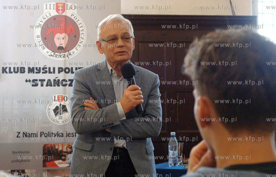 Spotkanie z Andrzejem Drzycimskim zorganizowane przez...