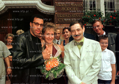 Lionel Richie z mloda para przed Urzedem Miasta w Sopocie....