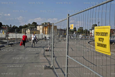 Gdansk. Prace przy budowie wezla drogowego w Letnicy...