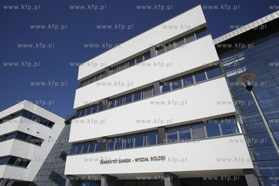 Kampus Uniwersytetu Gdanskiego w Oliwie. Nz budynek...