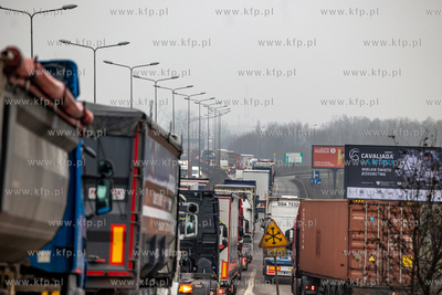 Korki na Trasie Sucharskiego i w tunelu pod Martwą...