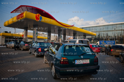 Gdansk. Protest kierowcow przeciwko rosnacym cenom...