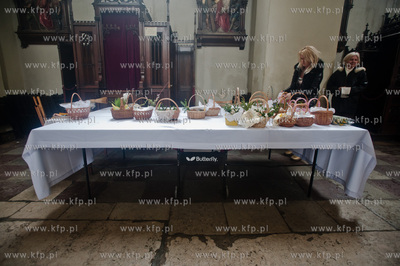 Gdansk.Swieta Wielkanocne w kosciele Sw. Mikolaja....