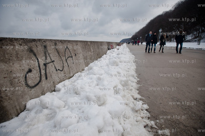 Gdynia. Niedzielne, wielkanocne popoludnie na bulwarze...