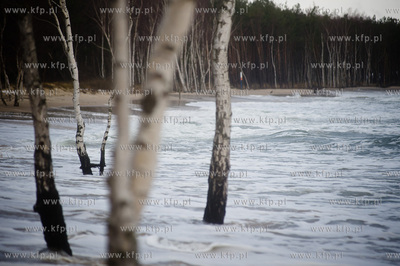 Ggansk. Gorki Zachodnie. Wysoka fala i calkowicie zalana...