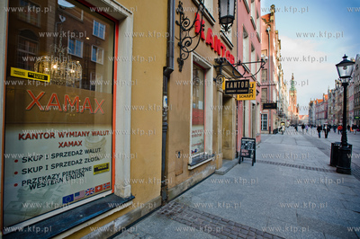 Gdansk. Ul. Dluga. Kantor wymiany walut.
07.03.2014
fot....