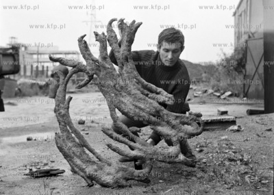 Artystyczny plener w zakladzie przemyslowym Zamechu...
