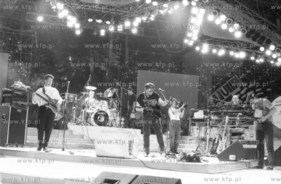 Koncert zespolu Kombi w Operze Lesnej w Sopocie. Nz...