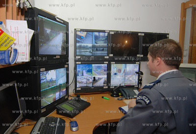 Monitoring w Rumi. W Komisariacie Policji w Rumi zainstalowano...