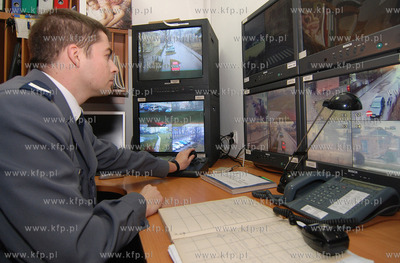 Monitoring w Rumi. W Komisariacie Policji w Rumi zainstalowano...