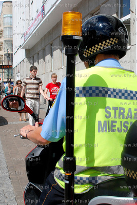 Miasto Gdynia zakupilo dla swoich straznikow miejskich...