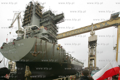 W stoczni Szczecinskiej Nowa odbylo sie ostatnie wodowanie...