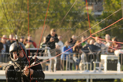 Mlode Miasto w Gdansku. Zawody Diverse Crane Boogie...