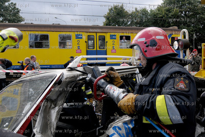 Na strzezonym przejezdzie kolejowym przy ul. Puckiej...