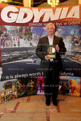 Teatr Muzyczny w Gdyni. Uroczysta sesja Rady Miasta...