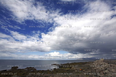 Islandia krajobraz wyspy, Reykjavik czerwic 2009r....