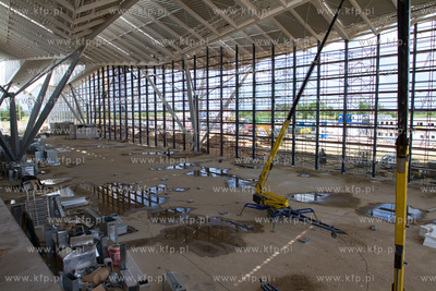 Budowa nowego terminala pasazerskiego T2 na Gdanskim...