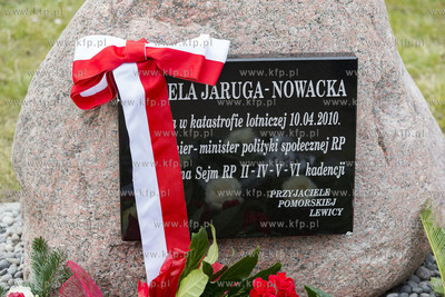 Gdynia. 9. rocznica katastrofy smoleńskiej. Uroczystość...