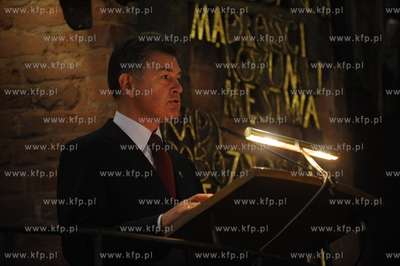 Ksiadz Jankowski idzie na emeryture. Z tej okazji w...