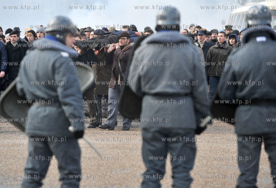 Realizacja filmu Czarny Czwartek na rogu ul. 10 Lutego...