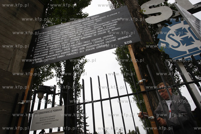 Gdansk. Akcja protestacyjna w obronie 
stoczni i miejsc...