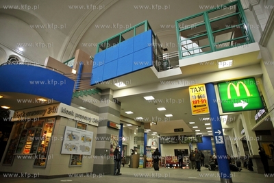 Symboliczne pozegnanie antresoli, ktora znajduje sie...