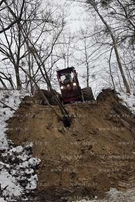 Wycinka drzew pod budowe trasy Pomorskiejpomorks Kolei...
