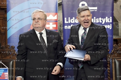 Gdansk. Dwor Artusa. Podpisanie umowy miedzy Zarzadem...