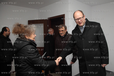 Uroczystosc przekazania mieszkan nowym lokatorom w...