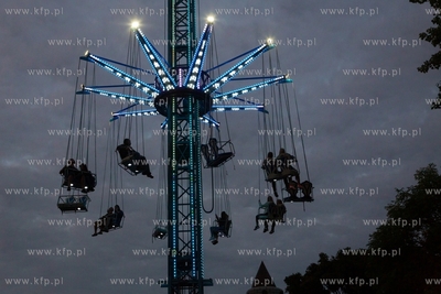 Gdynia, Park  Rady Europy.  Karuzela.  11.07.2019 ...