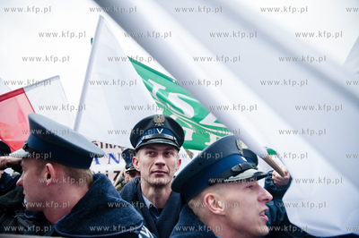 Gdansk. Pikieta Federacji Zwiazkow Zawodowych Sluzb...