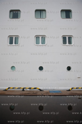 Port w Gdyni. Nabrzeze Francuskie. Wizyta plywajacego...