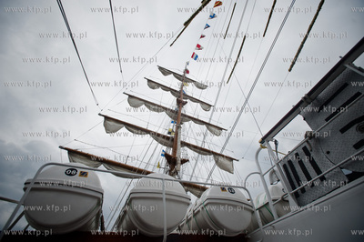 Gdynia. Meksykanski zaglowca Cuauhtemoc, ktory zacumowal...