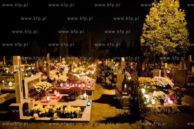 Gdansk. Cmentarz Lostowicki. Swieto Zmarlych. 01.11.2013...