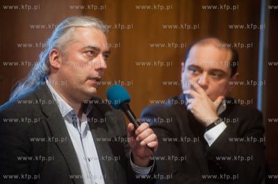 Gdansk. Ratusz Staromiejski. Debata publiczna pt. Co...