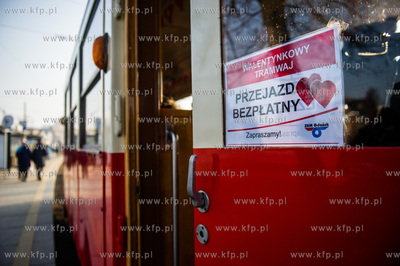 Gdansk. Walentynkowy tramwaj Konstal N z 1952 roku....