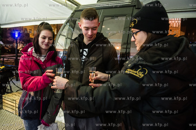 Gdańsk. Targ Węglowy. Zakręcone Walentynki z Kołem...