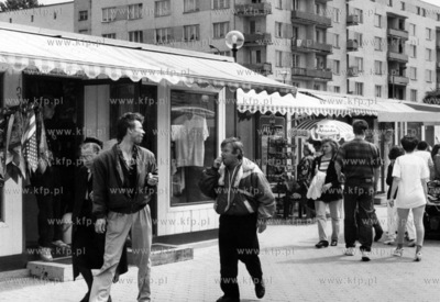 Bazar Batory w Gdyni na placu pomiedzy ul. Abraham,...
