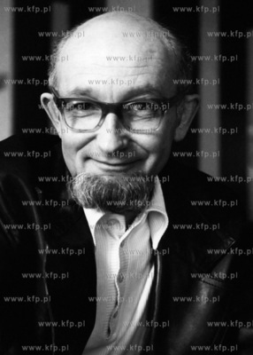 Andrzej Twerdochlib - pisarz i scenarzysta.
1976
odb_16_12_01
Fot....