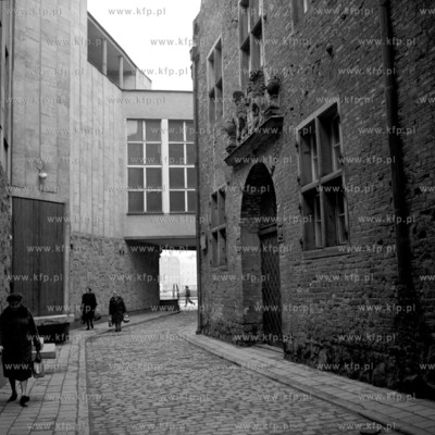 Ulica Teatralna w Gdańsku.
04.1971
0000238z_kwiecien1971
Fot....
