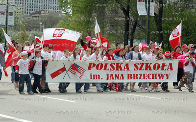 Parada 3-majowa, chicagowskiej Polonii. Nz. uczniowie...
