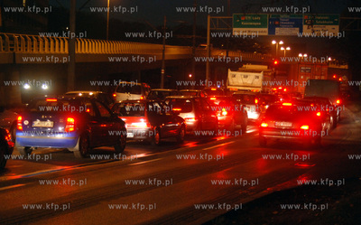 Wieczorny korek na ulicy Podwale Przedmiejskie w Gdansku.05.11.2007Fot....