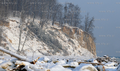 Gdynia Orlowo w zimowej szacie. Nz. Pokryty sniegiem...