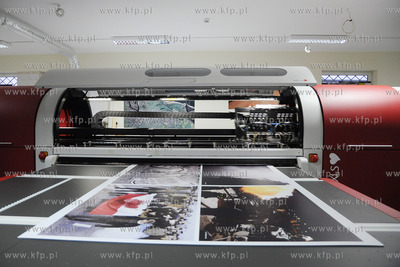 Drukarnia Digital Design w Cieplewie. 14.12.2010 Fot....