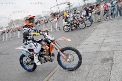 Gdynia, Skwer Kosciuszki. Red Bull X-Fighters Jams....